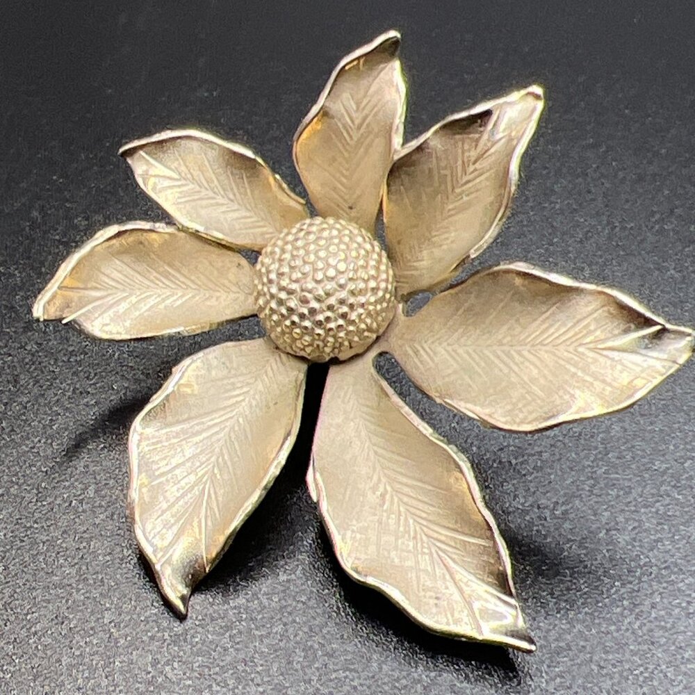 Vintage Giovanni Poinsettia Flower Silver  tone Brooch Pin - Picture 9 of 10